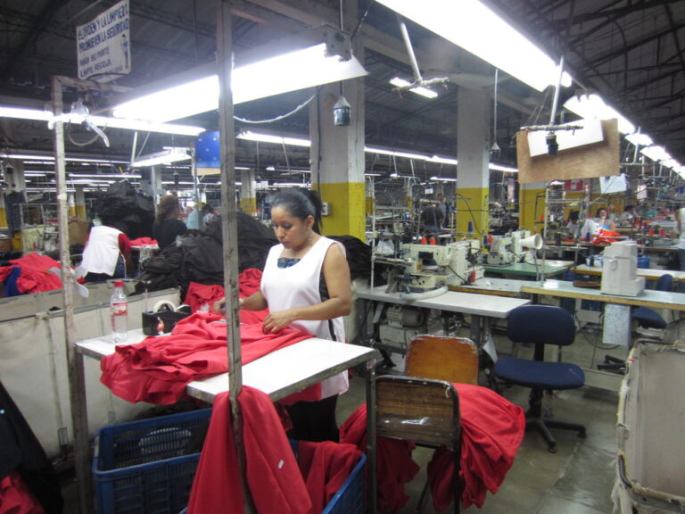 El Salvadoran workers face triple threat to securing better treatment